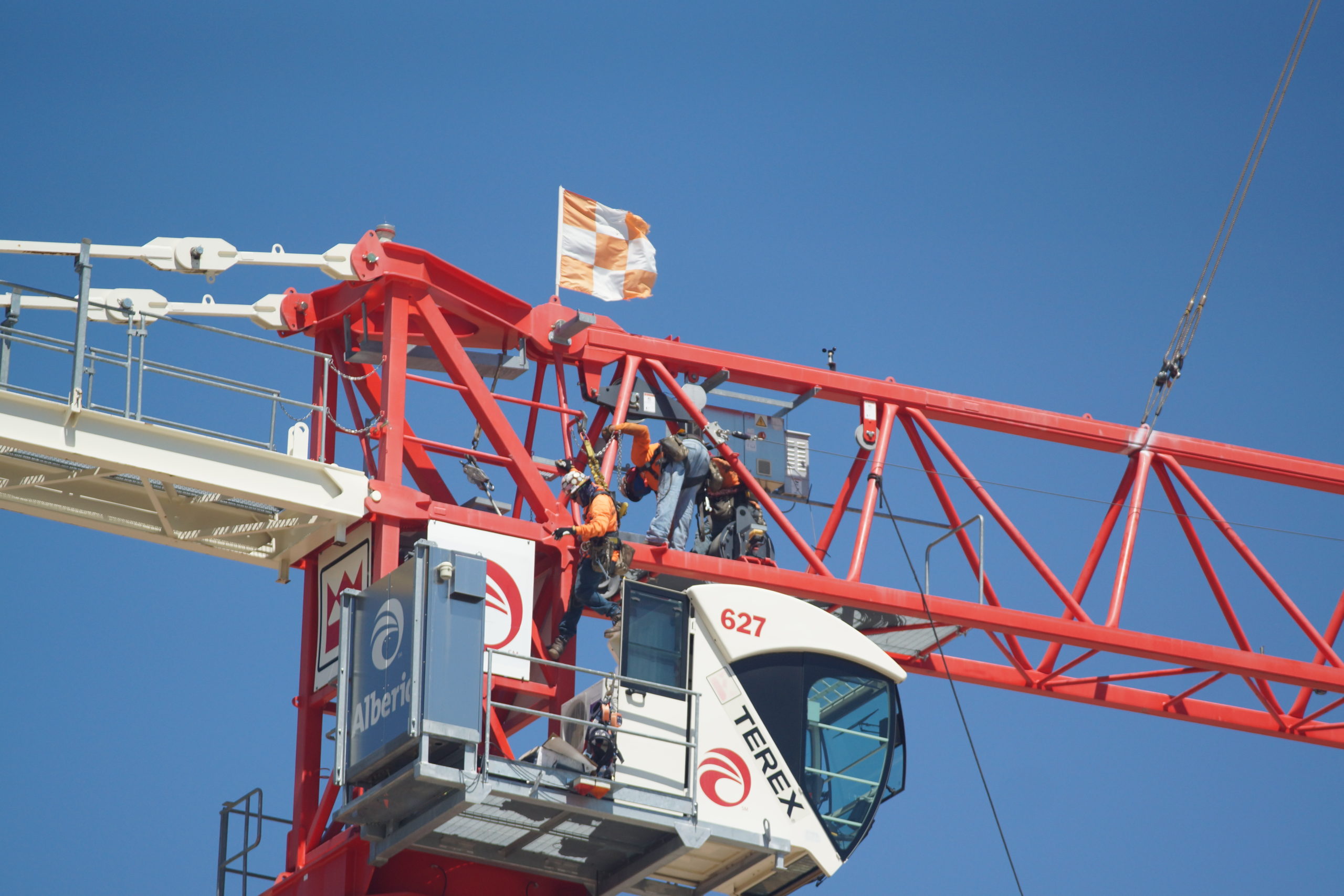 Image of the tower crane cab.